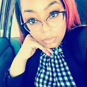 Meet your Posher, Jonicqa